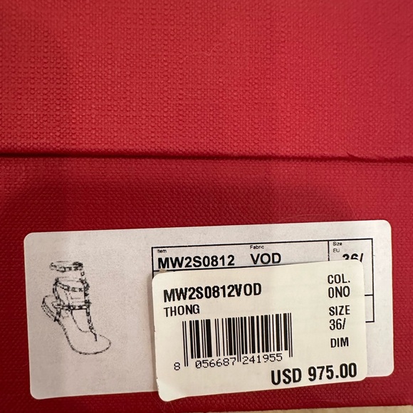 ROCKSTUD CALFSKIN FLAT FLIP-FLOP SANDAL - Picture 9 of 10